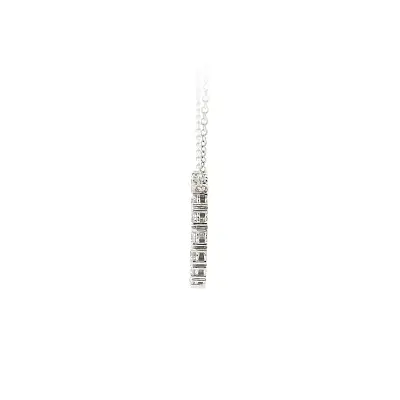 Timeless White Gold Necklace with Diamonds