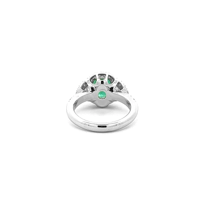 Gold Ring with Emerald and Diamonds