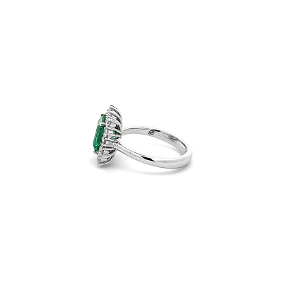 Gold Ring with Emerald and Diamonds