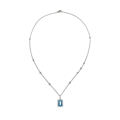 Exclusive Necklace with Aquamarine Surrounded by Diamonds