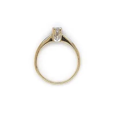 Engagement Ring with Zircon made of Combined Gold