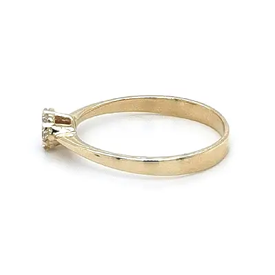 Gold Ring with Zircons