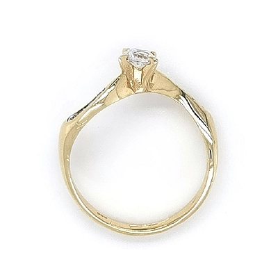 Gold Engagement Ring with Zircones