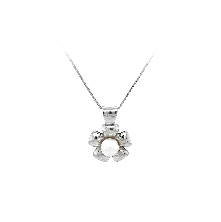 Exclusive White Gold Pendant with Pearl