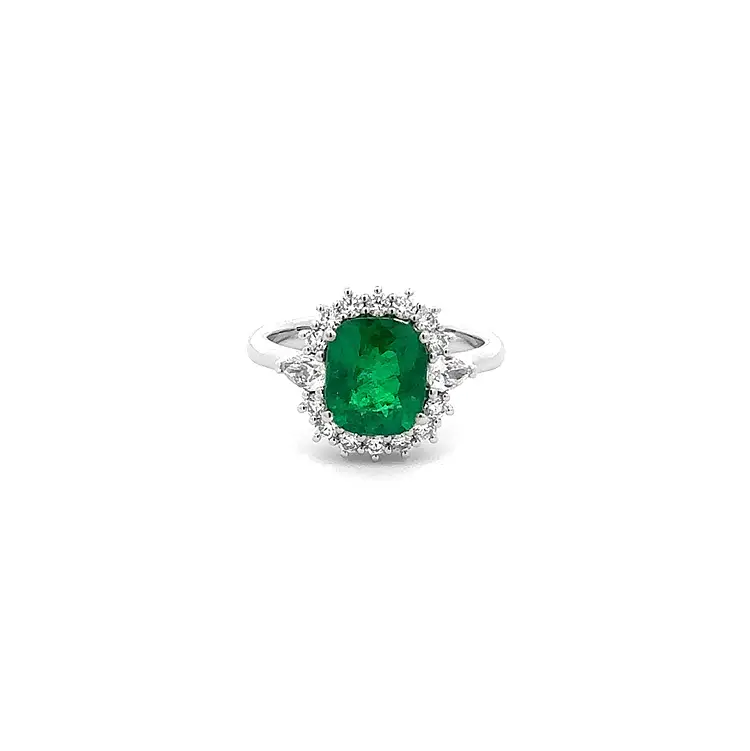 Gold Ring with Emerald and Diamonds