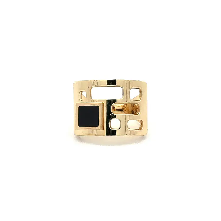 Gold Exclusive Ring with Onyx