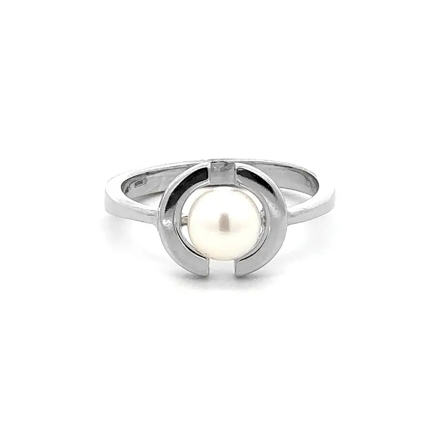 Ring with White Gold Pearl