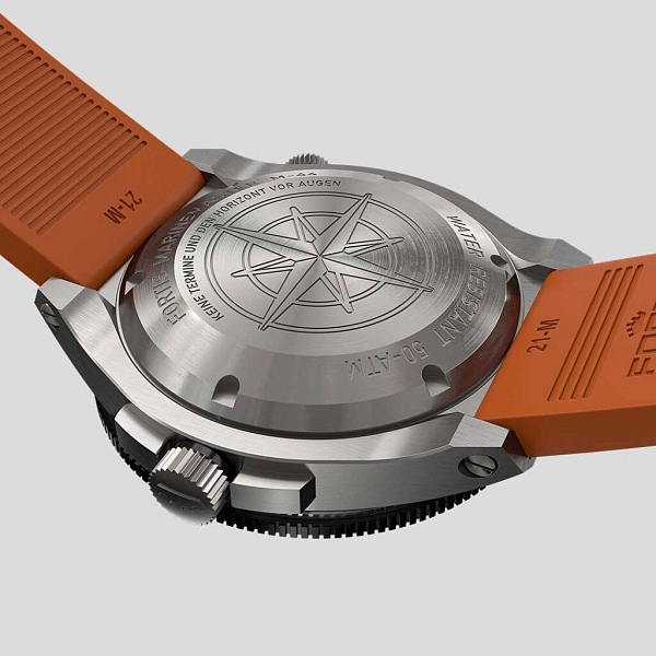 Fortis Marinemaster M-44 Amber Orange on Horizon F8120013