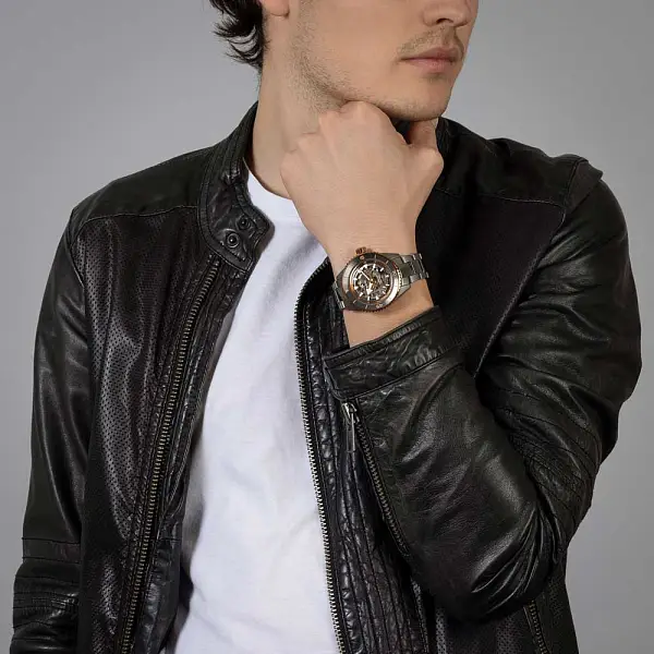 Rado Captain Cook High-Tech Ceramic Skeleton R32148162