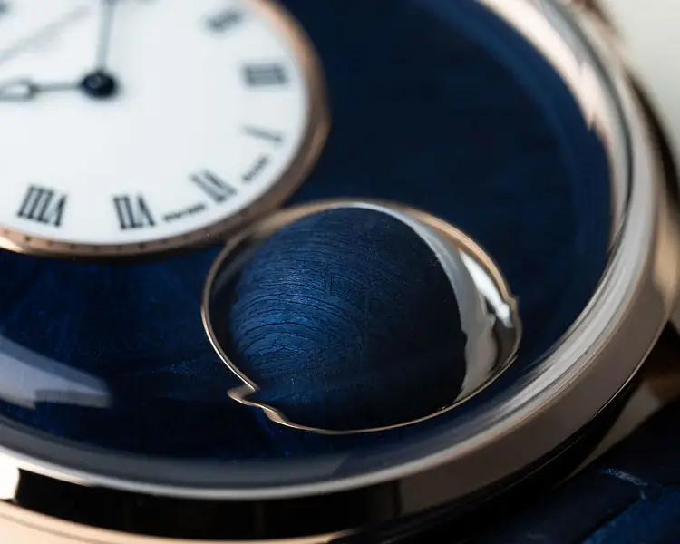 Astronomy Luna Magna Red Gold 1LMAR.Z01A.C211R