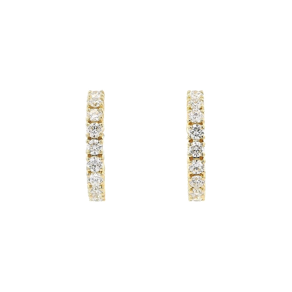 Timeless Round Earrings made of Gold and Diamonds