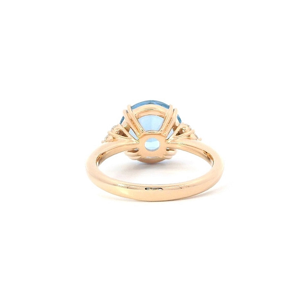Luxury Ring with Blue Topaz and Diamonds in Rose Gold