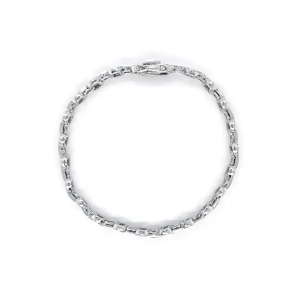 Elegant women’s white gold bracelet with Swarovski crystals