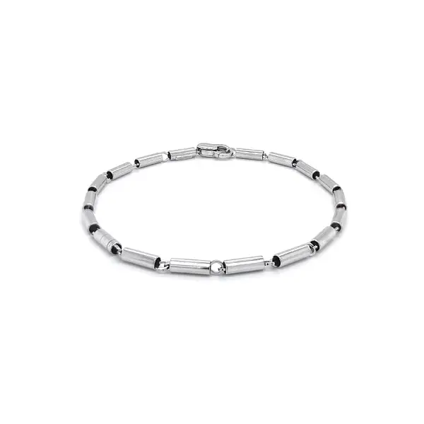Elegant white gold bracelet