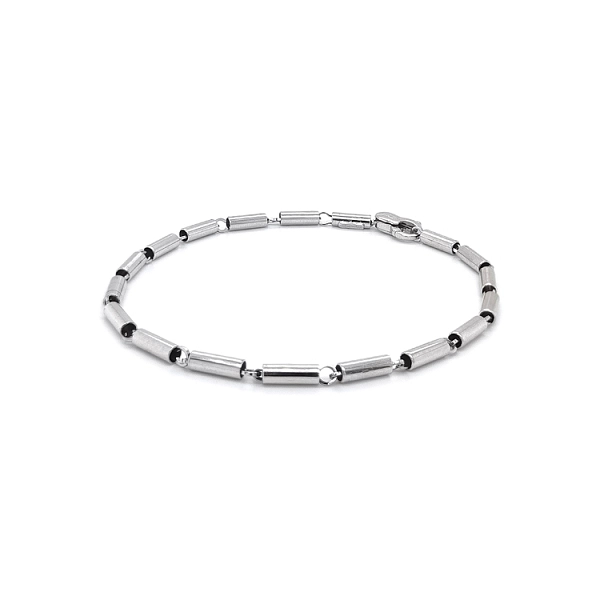 Elegant white gold bracelet