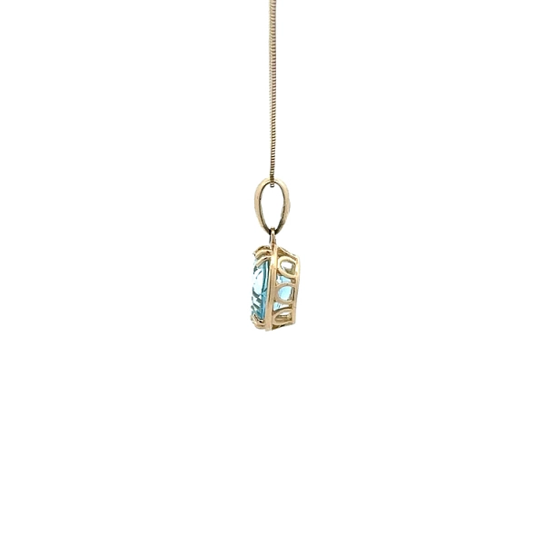 Exclusive Gold Pendant with Blue Topaz