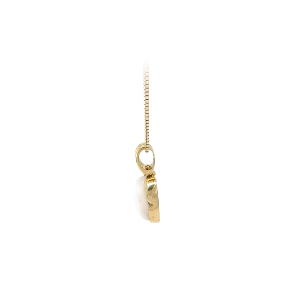 Exclusive Gold Pendant with Mother of Pearl