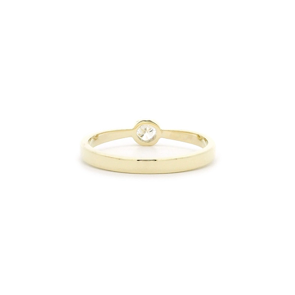Minimalist Yellow Gold Engagement Ring with Diamond