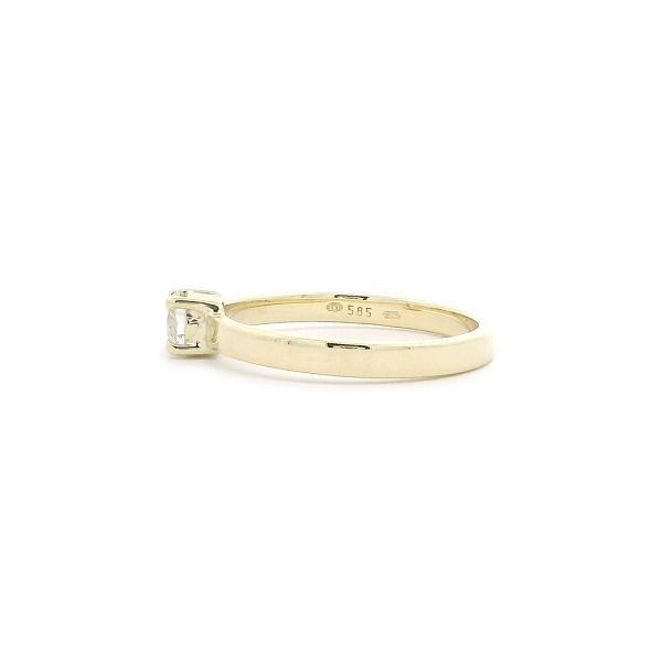Gold Engagement Ring with Diamond