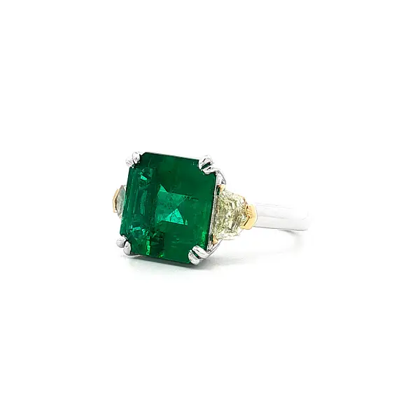 Two-Tone Gold Ring with Emerald and Yellow Diamonds