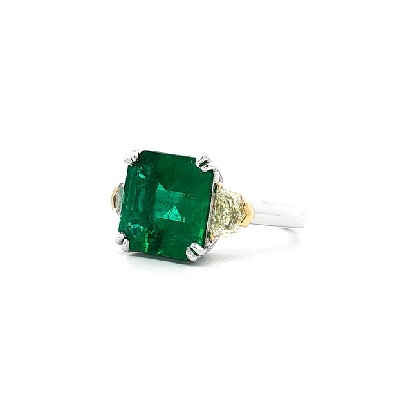 Two-Tone Gold Ring with Emerald and Yellow Diamonds