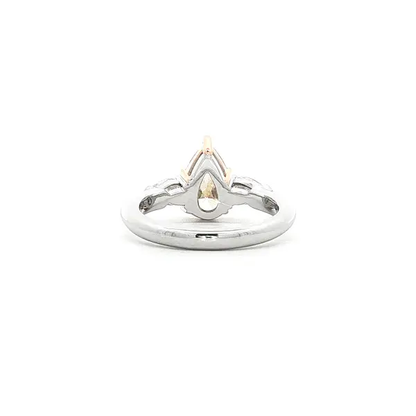 18kt Gold Ring with Fancy Yellow Diamond and White Diamonds