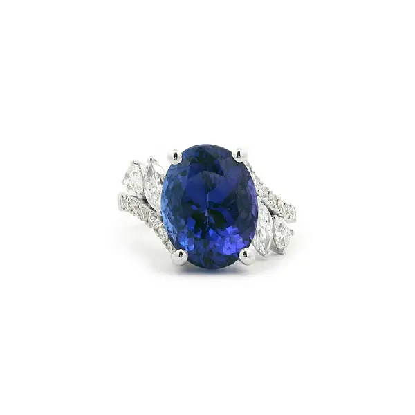 White Gold Ring with Oval Tanzanite and Diamonds