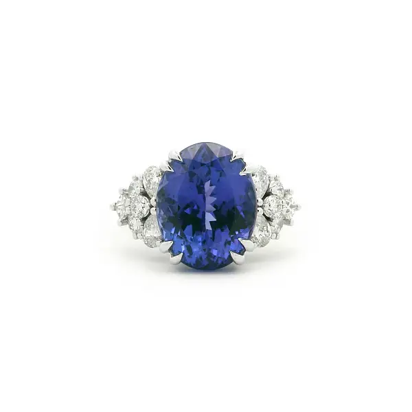 White Gold Ring with Oval Tanzanite and Diamond Accents