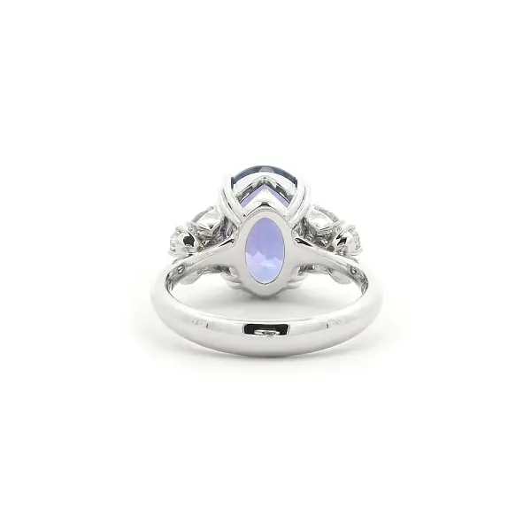 White Gold Ring with Tanzanite and Diamonds