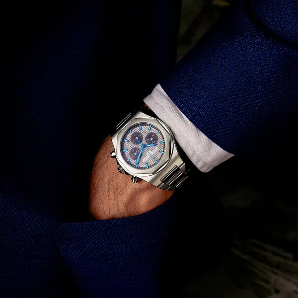 Girard-Perregaux Laureato Chronograph 42mm 81020-11-131-11A