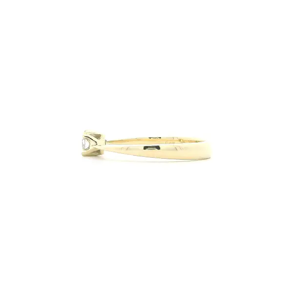Engagement Ring in Yellow Gold with 0.18 ct Diamond