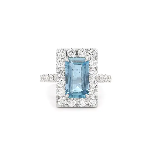 White Gold Ring with Aquamarine and Diamonds