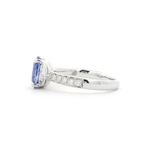 White Gold Ring with Oval Tanzanite and Diamonds