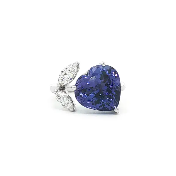 White Gold Ring with Heart-Shaped Tanzanite and Diamonds