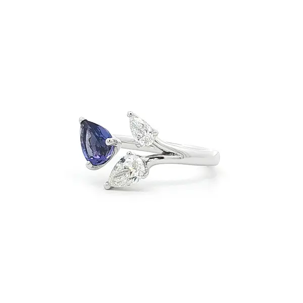 White Gold Ring with Pear-Shaped Tanzanite and Diamonds