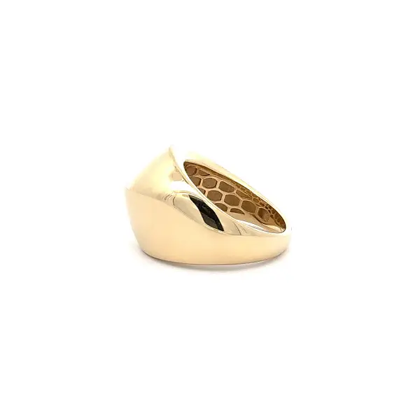 Gold ring – bold smooth design