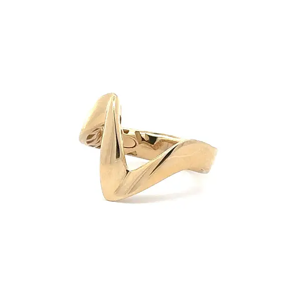 Gold ring – modern geometric shape