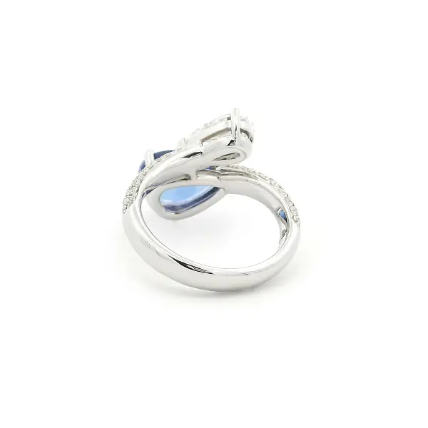 White Gold Ring with Tanzanite and Diamonds