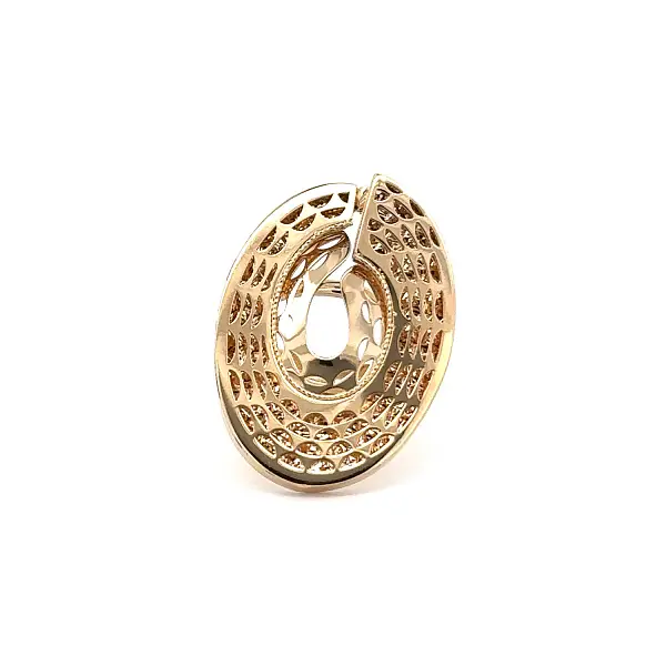 Gold Ring with Filigree Oval Pattern