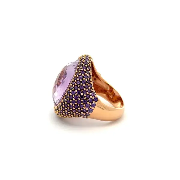 Gold Ring with Purple Amethyst