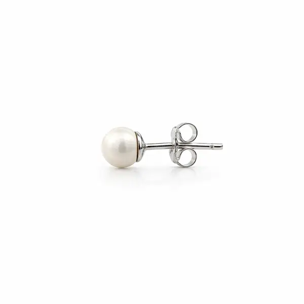 Gold Pecko Earrings with Pearl