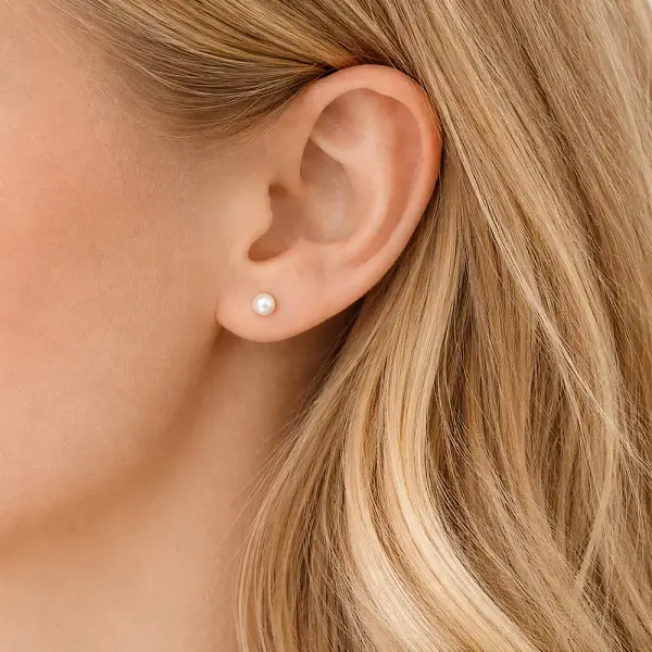 Gold Pecko Earrings with Pearl