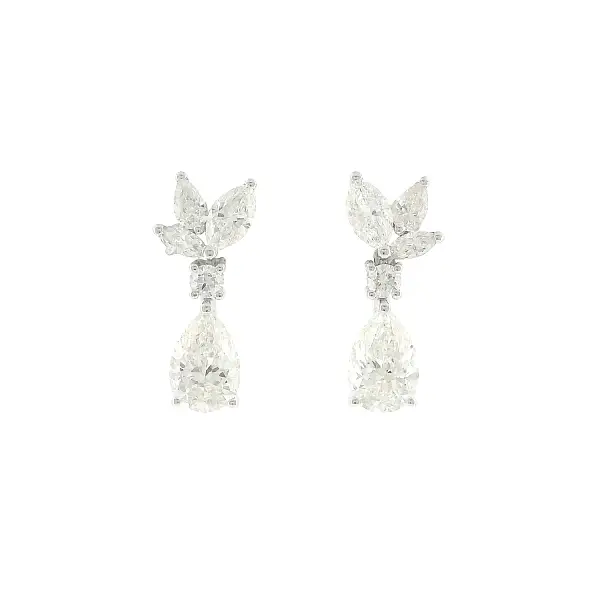 Exclusive drop earrings with natural 2.02 ct diamonds in white gold