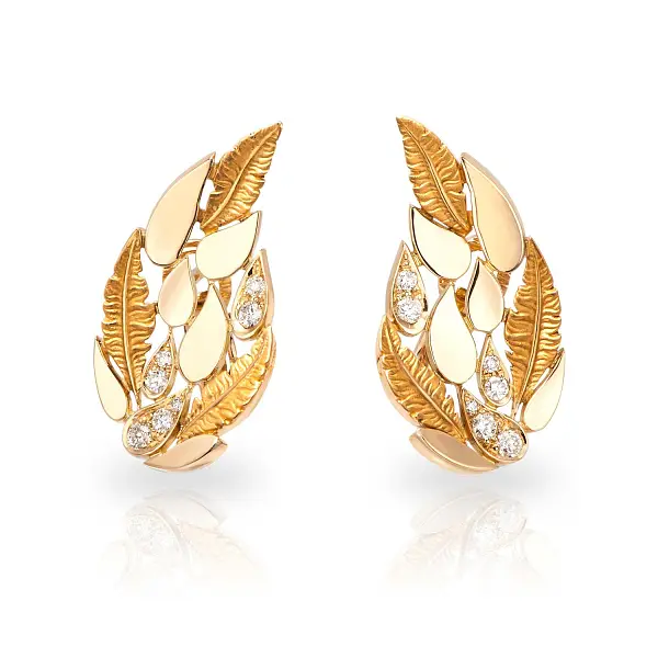 Gold Earrings with Diamonds Carrera y Carrera