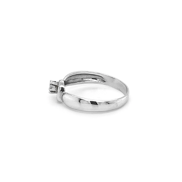 Gold Engagement Ring with Diamond