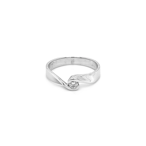 Gold Engagement Ring with Diamond