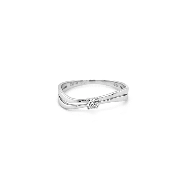 Gold Engagement Ring with Diamond
