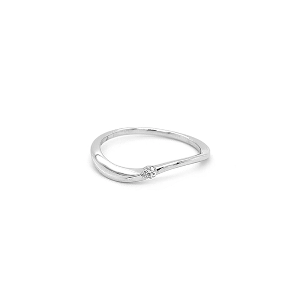 Gold Engagement Ring with Diamond