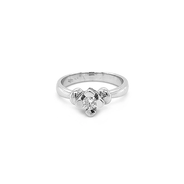 Gold Engagement Ring with Diamond