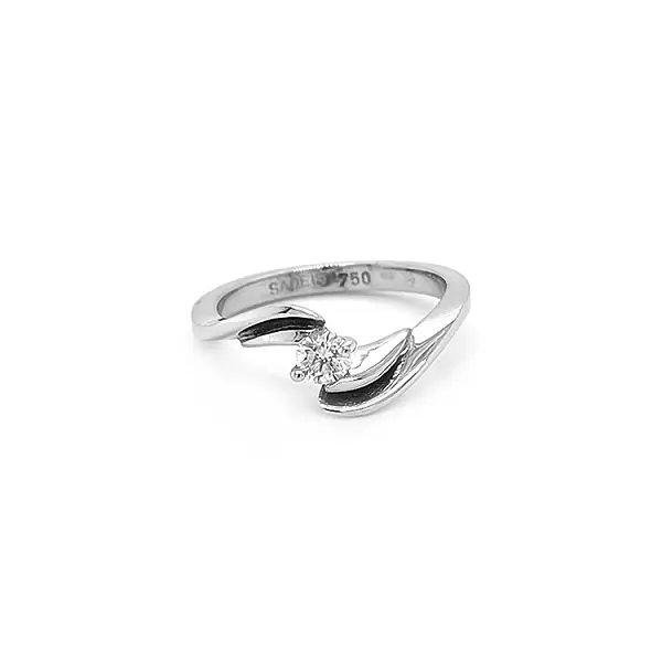 Gold Engagement Ring with Diamond